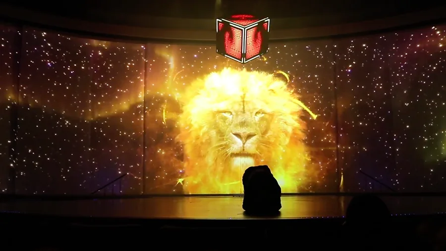 Royal Caribbean Edge - Lion Cube Edge 3