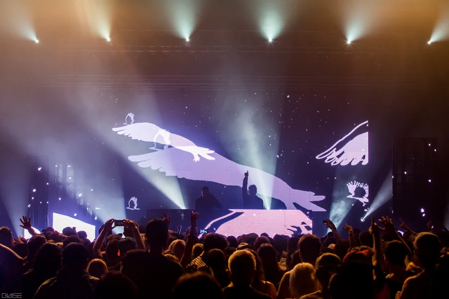 Adventure Club artist visuals, artist visuals, stage design and fabrication, vj & show operation, artist visuals, vj & show operation gallery image 9