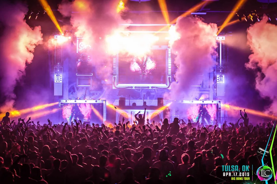 Life in Color Tour - recovered Life in Color World Tour | Paint Factory 2015 image 9