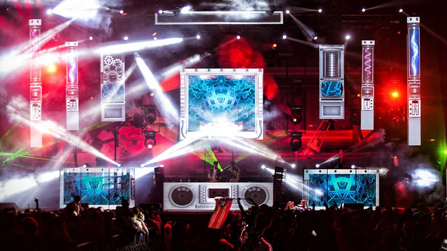 Life in Color Tour - recovered Life in Color World Tour | Paint Factory 2015 image 12