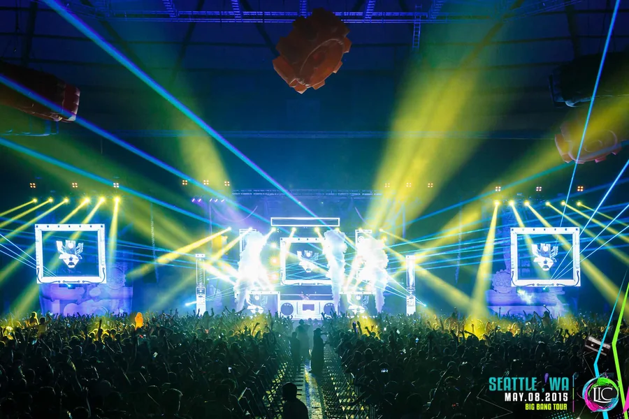 Life in Color Tour - recovered Life in Color World Tour | Paint Factory 2015 image 17