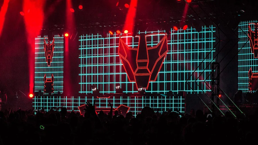Decadence New Years festival visuals, vj & show operation gallery image 2
