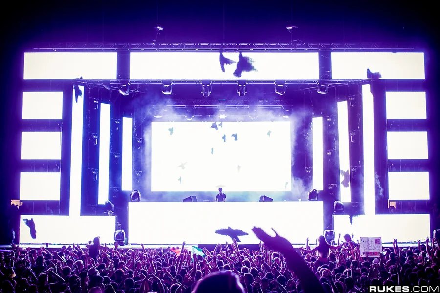 IDentity Festival main stage white LED wall look photographed by Rukes