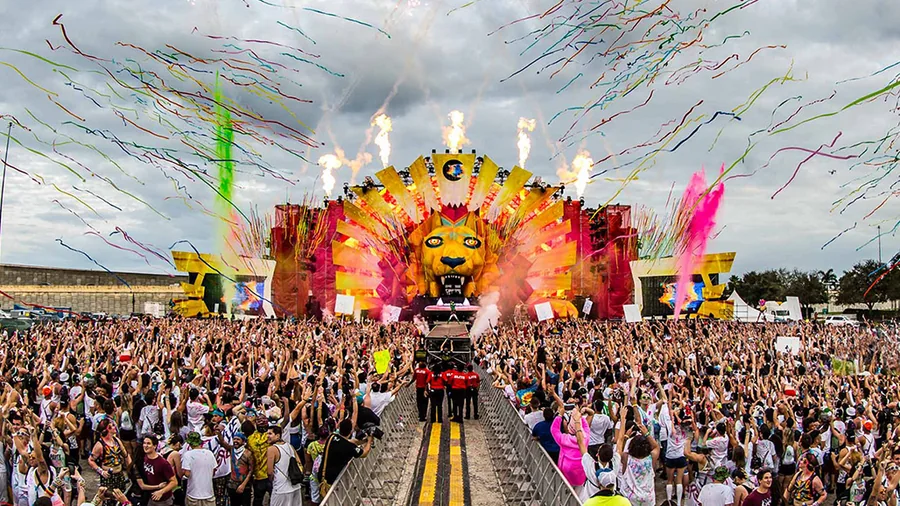 Life In Color Kingdom International Tour festival visuals gallery image 26