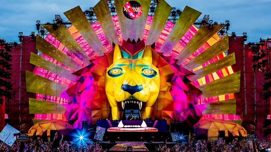 Life In Color Kingdom International Tour festival visuals gallery image 27
