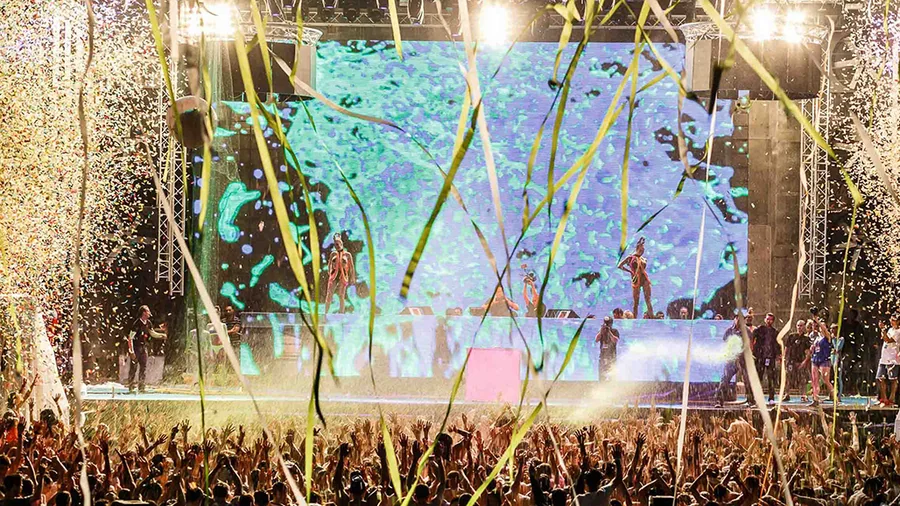 Life in Color Ibiza project gallery image 3