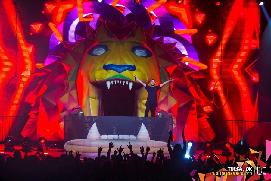 Life In Color Kingdom International Tour festival visuals gallery image 17