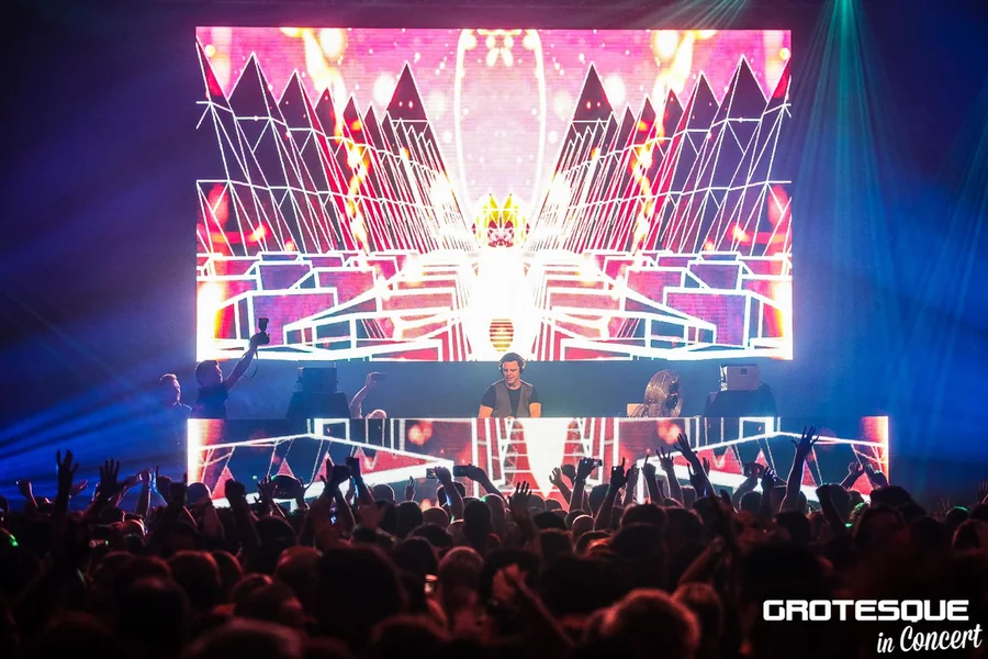 Markus Schulz artist visuals project by MELT EVERYTHING