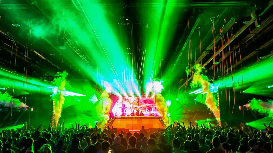 Reaction New Years Eve festival visuals, vj & show operation gallery image 10