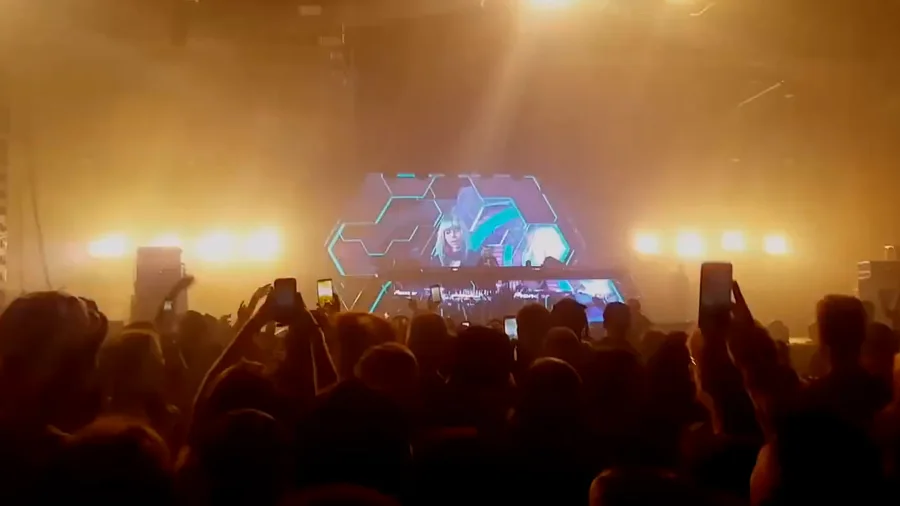 Reaction New Years Eve festival visuals, vj & show operation gallery image 4