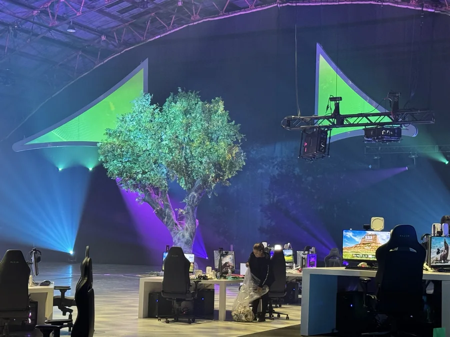 Riot Games Tree Mapping projection mapping, broadcast scenic & immersive environments gallery image 2
