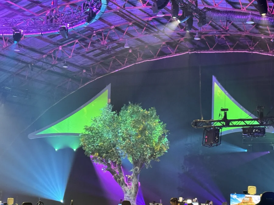 Riot Games Tree Mapping projection mapping, broadcast scenic & immersive environments gallery image 4