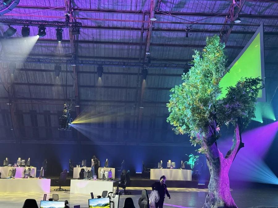 Riot Games Tree Mapping projection mapping, broadcast scenic & immersive environments gallery image 19