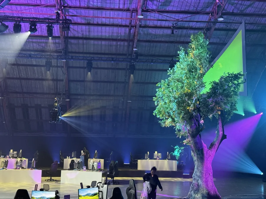 Riot Games Tree Mapping projection mapping, broadcast scenic & immersive environments gallery image 20