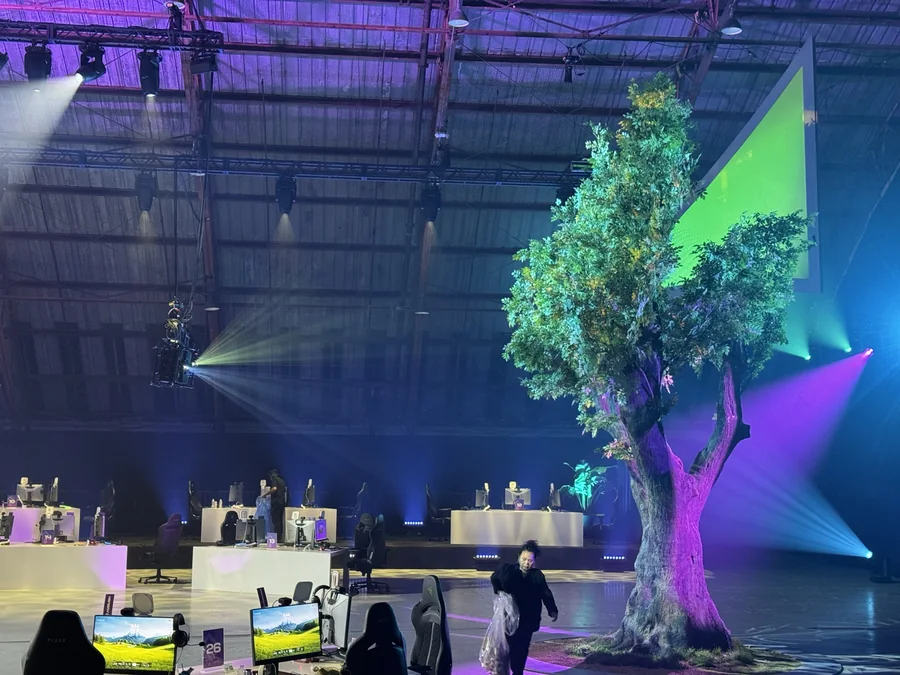 Riot Games Tree Mapping projection mapping, broadcast scenic & immersive environments gallery image 21