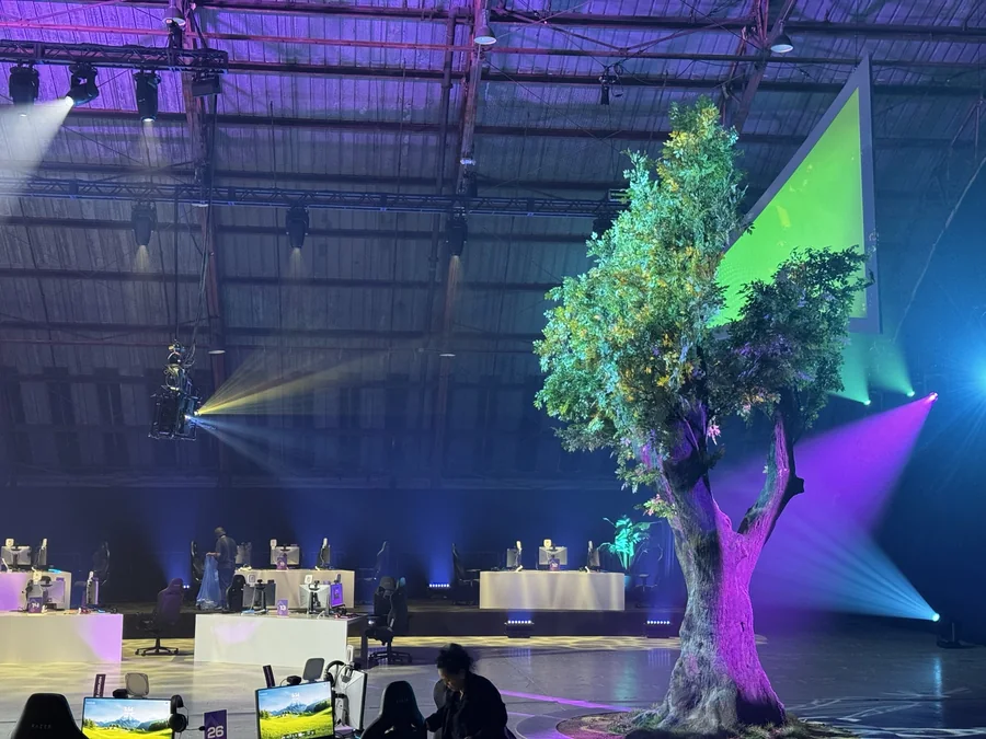 Riot Games Tree Mapping projection mapping, broadcast scenic & immersive environments gallery image 22